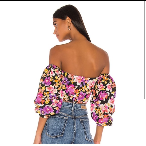 Puff Sleeve Crop Top - Picture 2 of 3